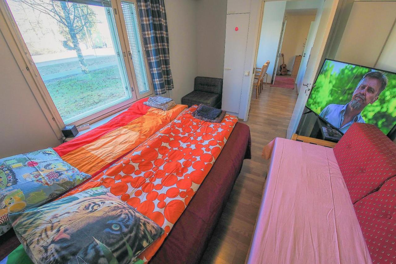 PrivateRoom-YksityinenHuone-ЛичнаяKомната into Oulu Centre-University-BusTrainStation,Sauna Екстериор снимка